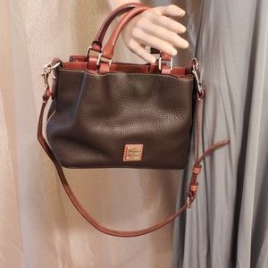 Dooney & Bourke Mini Barlow - Brown
